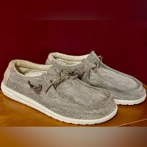 Hey Dude Wally Woven Men Sz 11 Beige Casual shoes Loafers Comfy Slip on